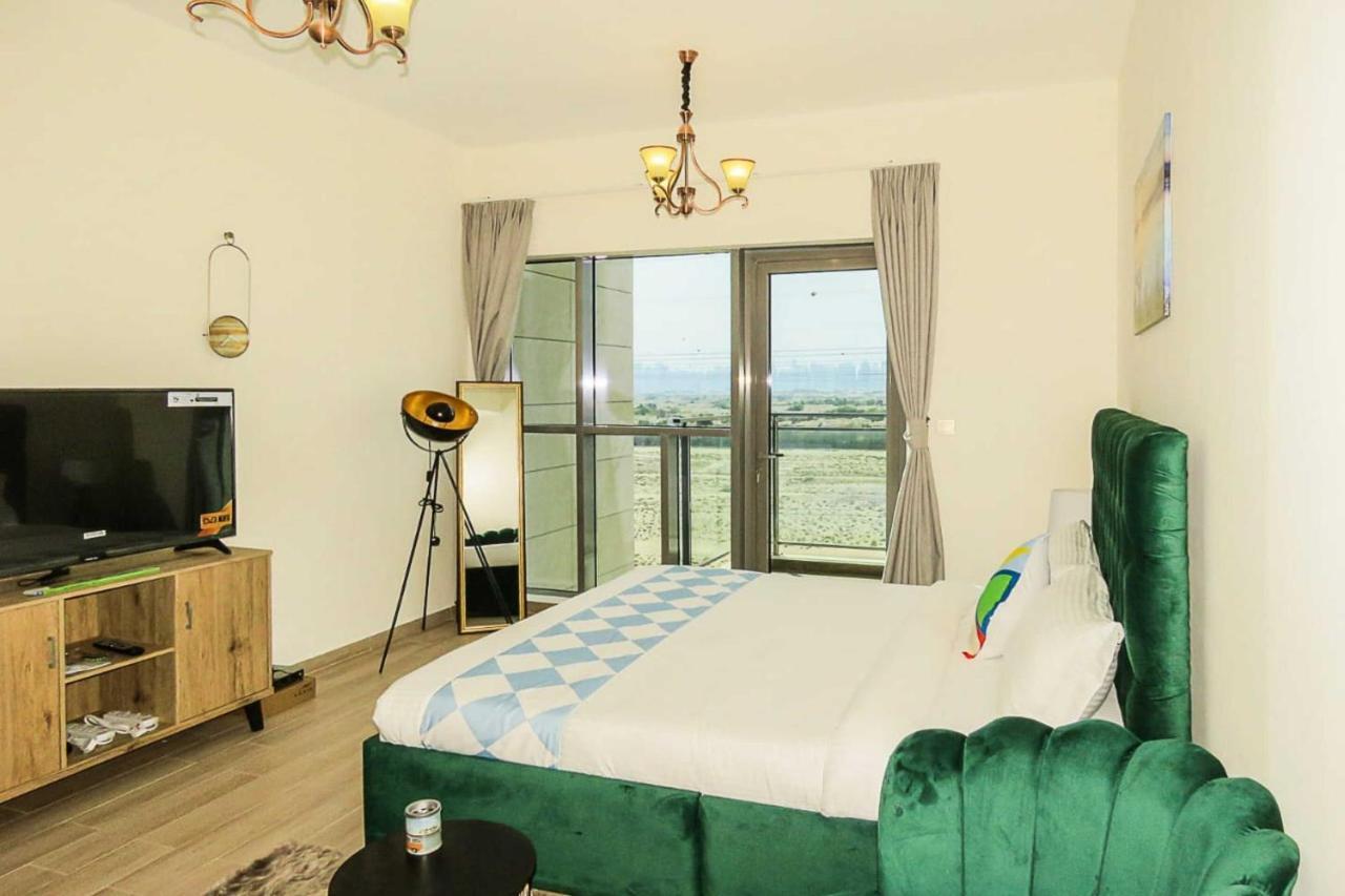 Oyo 860 Studio Apartment, Maya Tower 4, Jumeirah Village Triangle Dubai Dış mekan fotoğraf