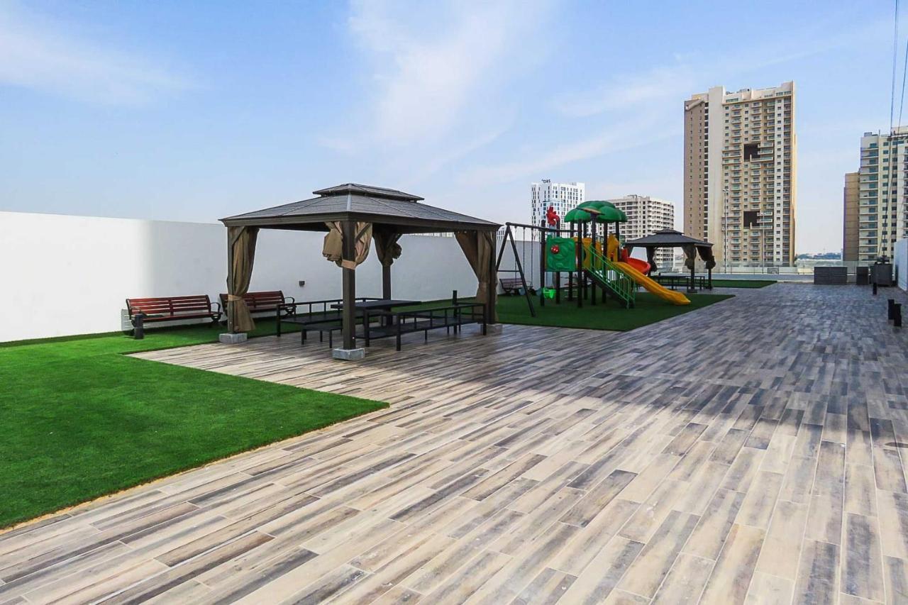 Oyo 860 Studio Apartment, Maya Tower 4, Jumeirah Village Triangle Dubai Dış mekan fotoğraf